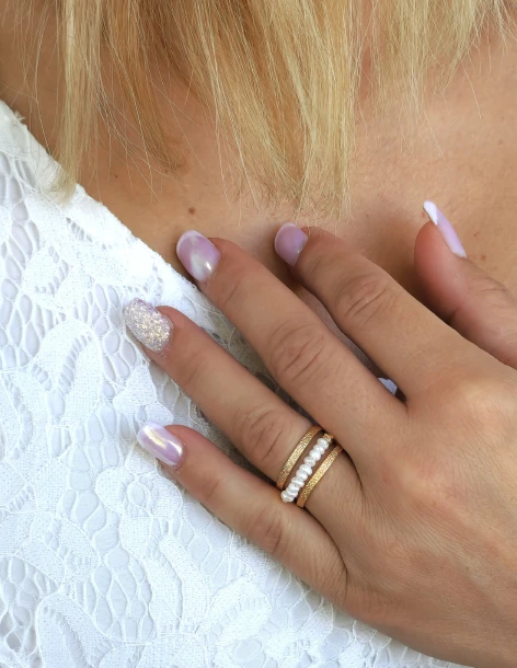 Handgemaakte ring van messing met parels, roségoud HELIΑ 2