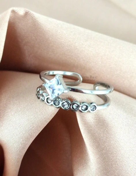 Bague avec zircons transparents en acier argenté ZARIR 2